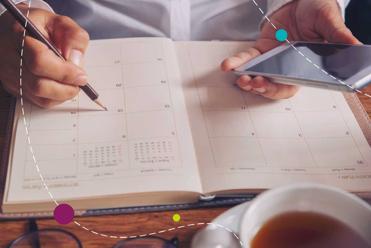 Person planning holiday budget